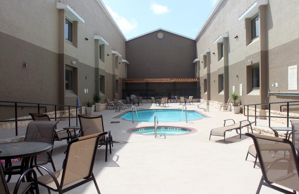 Country Inn & Suites By Radisson, Lackland Afb San Antonio , Tx Buitenkant foto